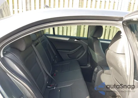 2017 Volkswagen Jetta 1.4T Se from USA, damaged, VIN 3VWDB7AJ9HM272290